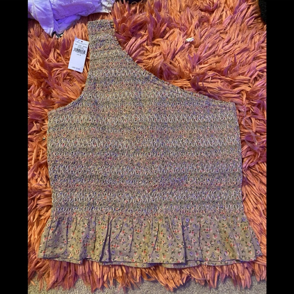 American eagle one shoulder